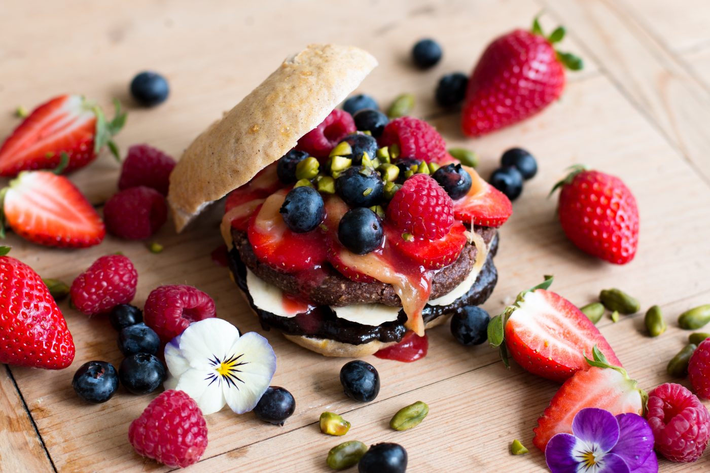 MadameDessert_VeryBerryBurger_Abgabe-6847-e1464890438288